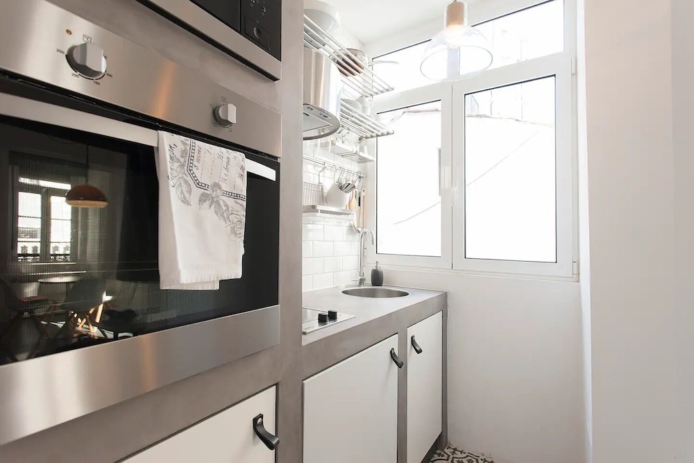 Chic Studio Located In Lisbon Historic Centre view 2