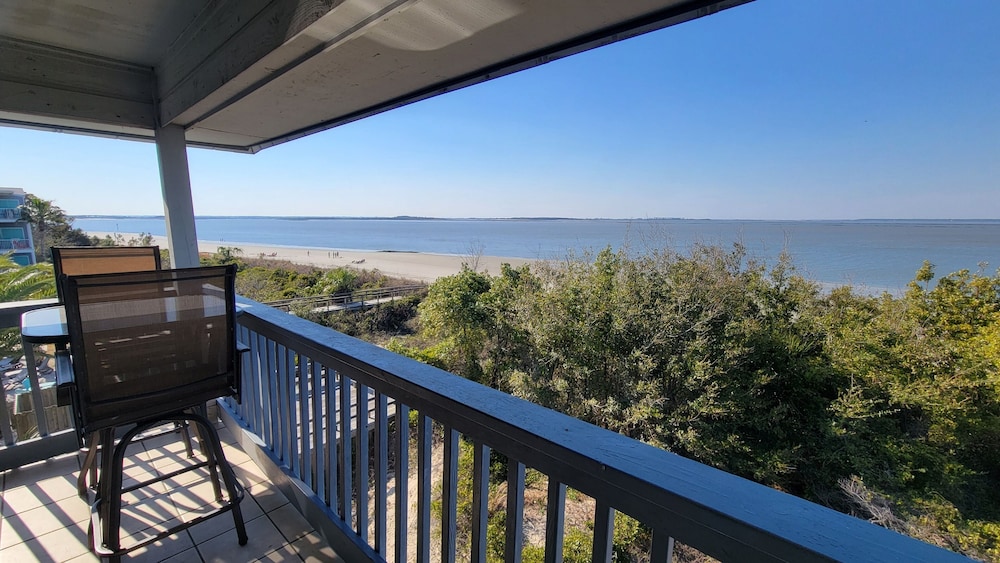 Beach Racquet B by Tybee Vacation Rentals