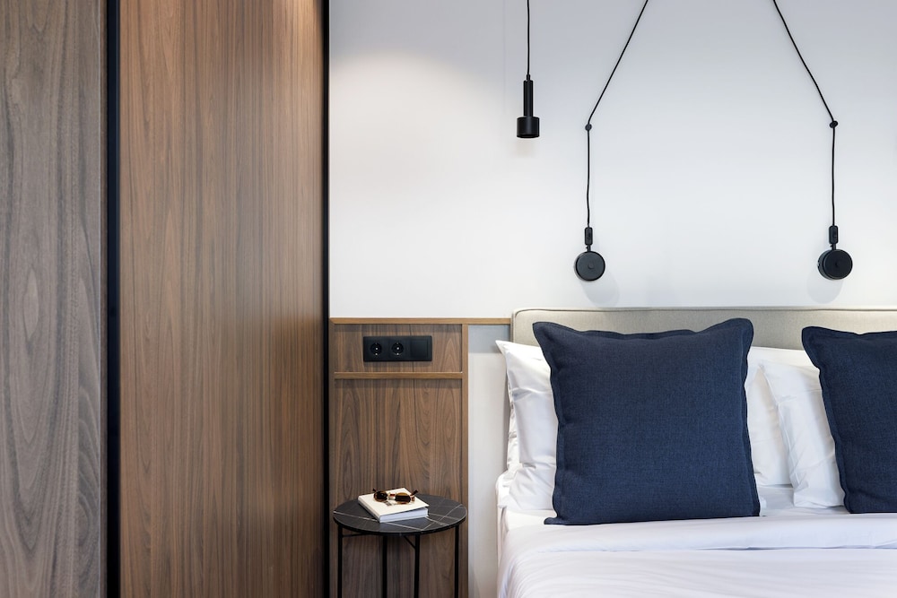 MoRe by Zoia Living