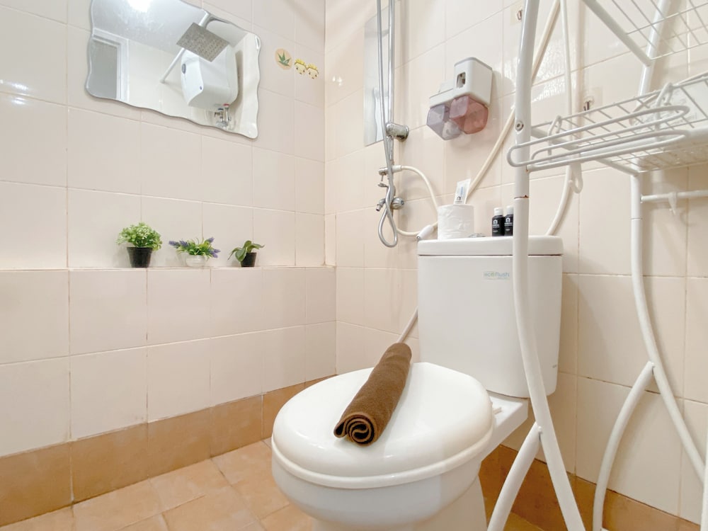 Restful And Tranquil 1Br At Apartment Bassura City
