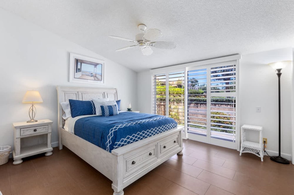 Desert Flower- Ironwood CC Condo Pool Spa