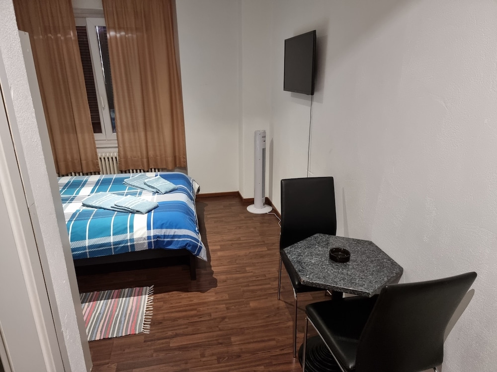 Room-double Room With Air Conditioning D