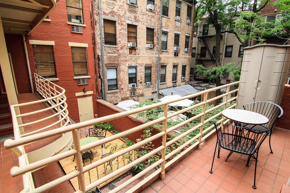Superior Gramercy Apartments
