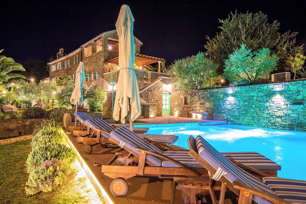 VILLA SANCTA MARIA