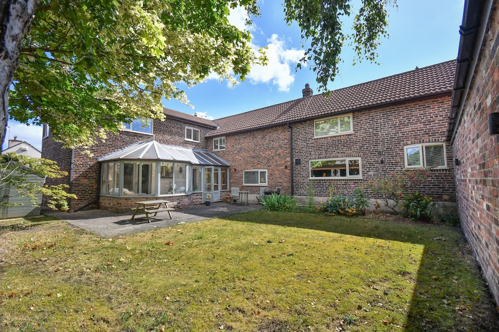 Dovecote Farm House