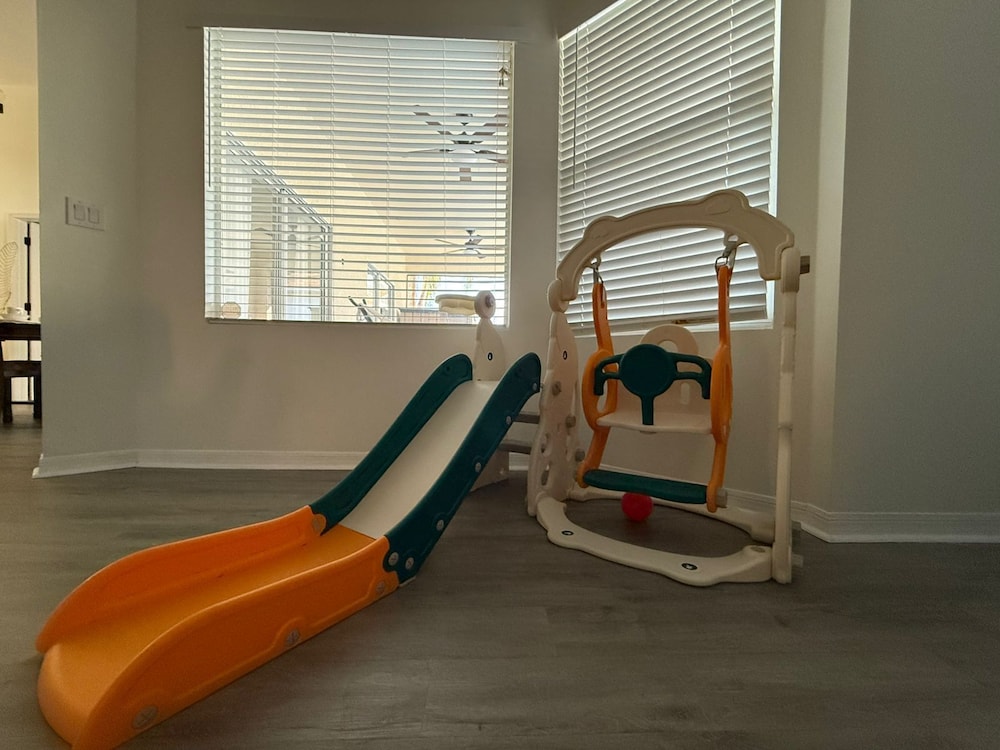 Pool •Spa •Game Rm •10 min Disney-Fun Disney Oasis