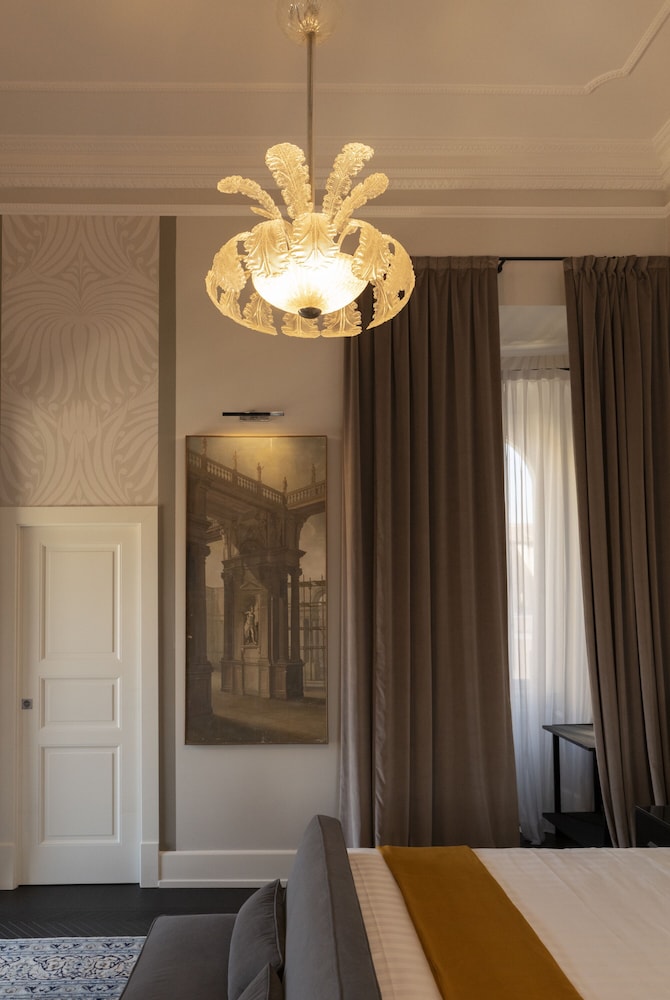 Ricciardelli Luxury Studios