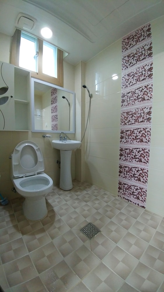 Chowoo Guesthouse