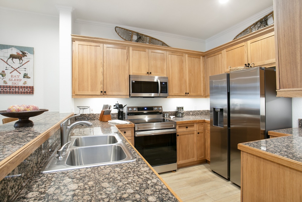 104 Lodge At Brookside 2 Bedroom Condo by RedAwning - Property Image 19