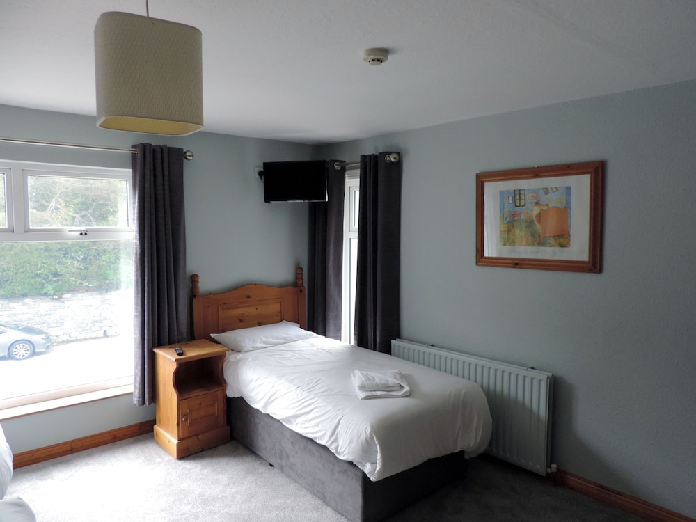 Ouvane Falls bed and breakfast en Bantry — hotel room