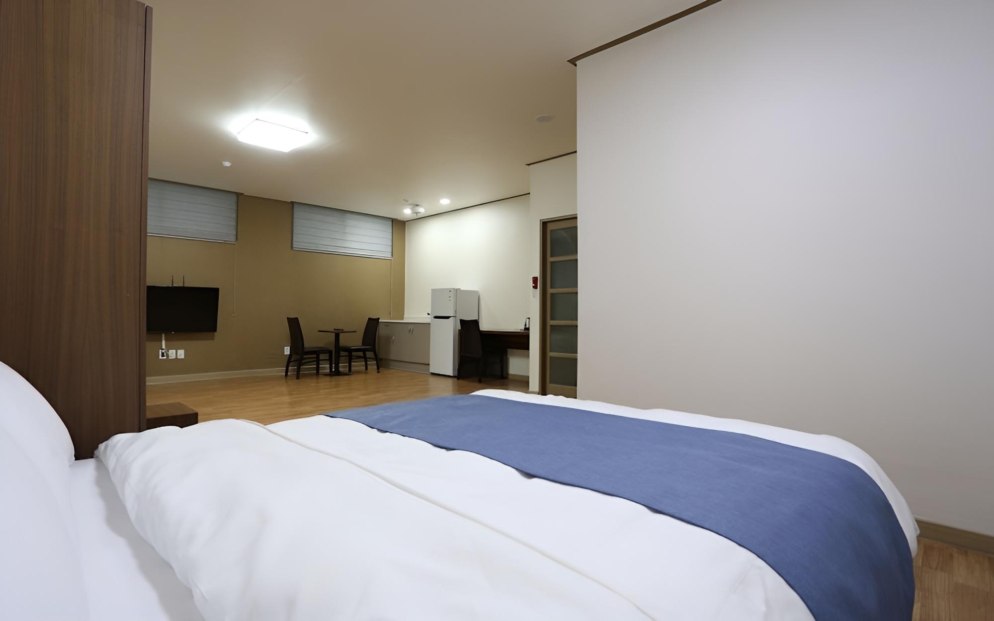 Hyundae Motel