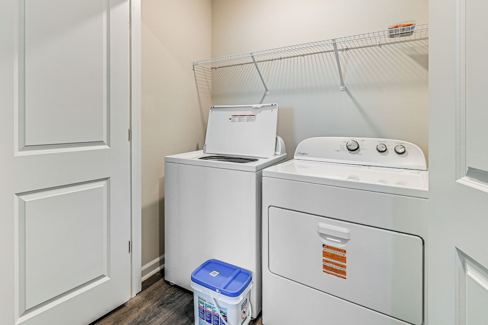 3 Mi to Shore: Family Townhome in Surfside Beach