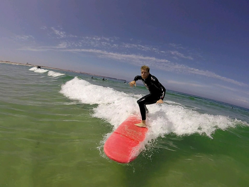 Peniche Surf Lodge - Hostel