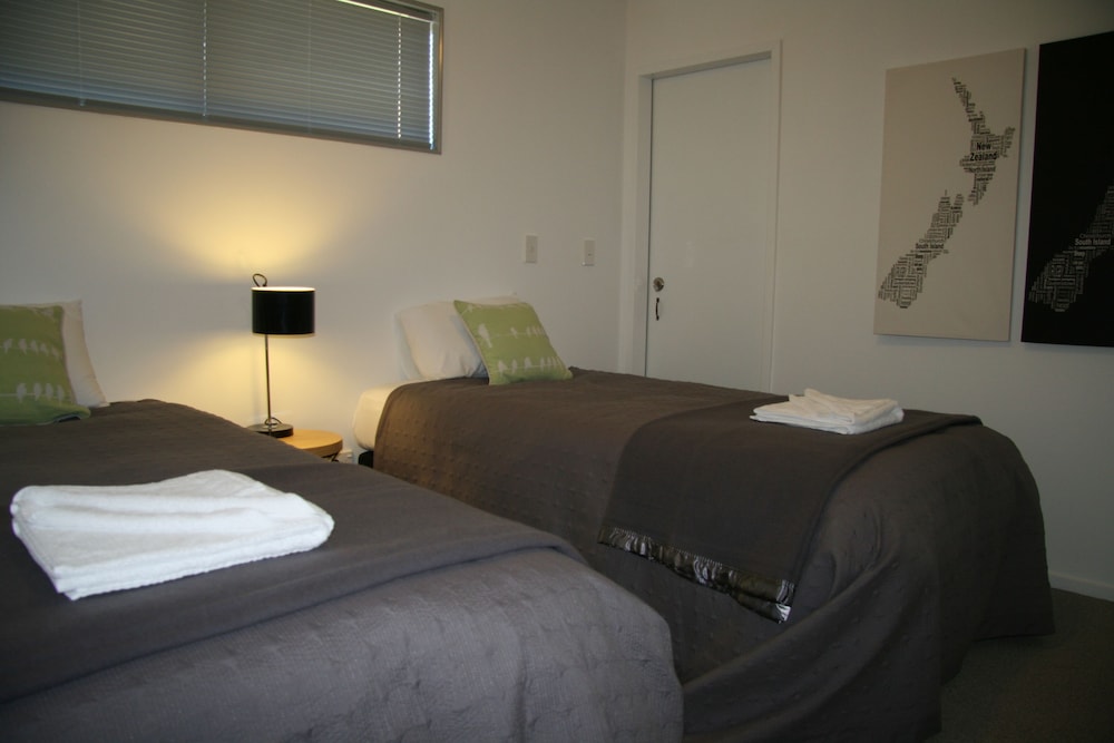 Mapleview Cottage view 4