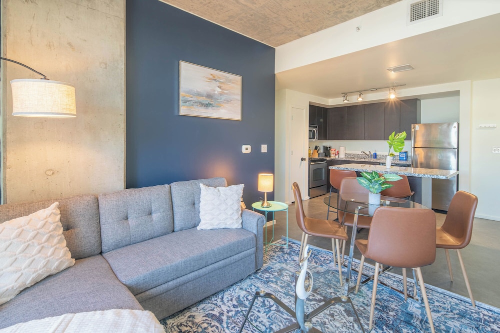 ROVE LIVING/KL - Roosevelt Point