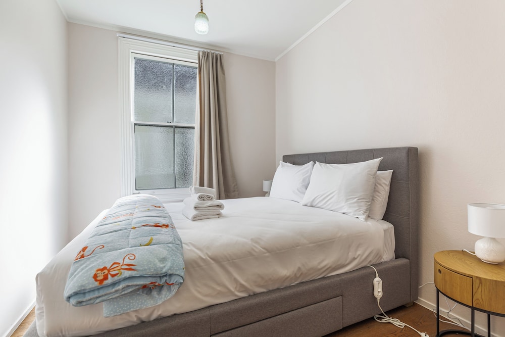 Gorgeous 4BR Mt Eden Retreat by Zodiak Stays