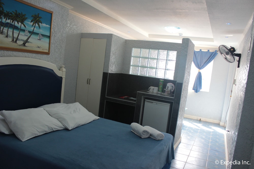Blue Rock Beach Resort