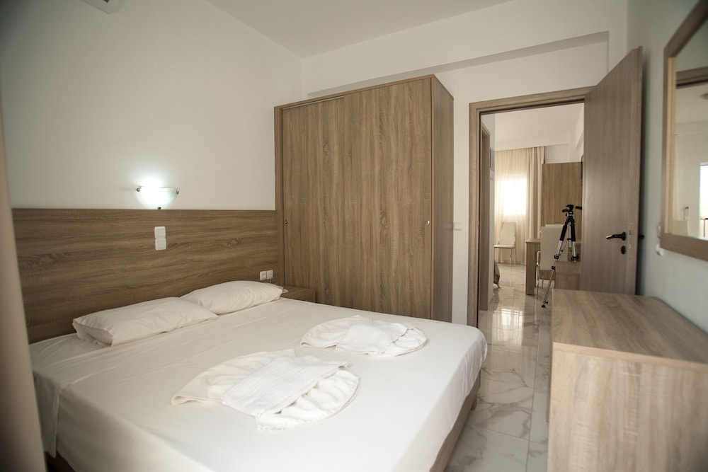 Ocean Analipsis Apartments view 2