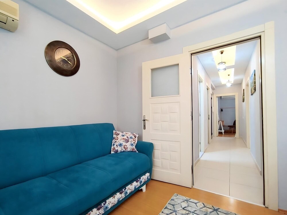Cozy Flat Near Shopping Malls in Kepez Antalya