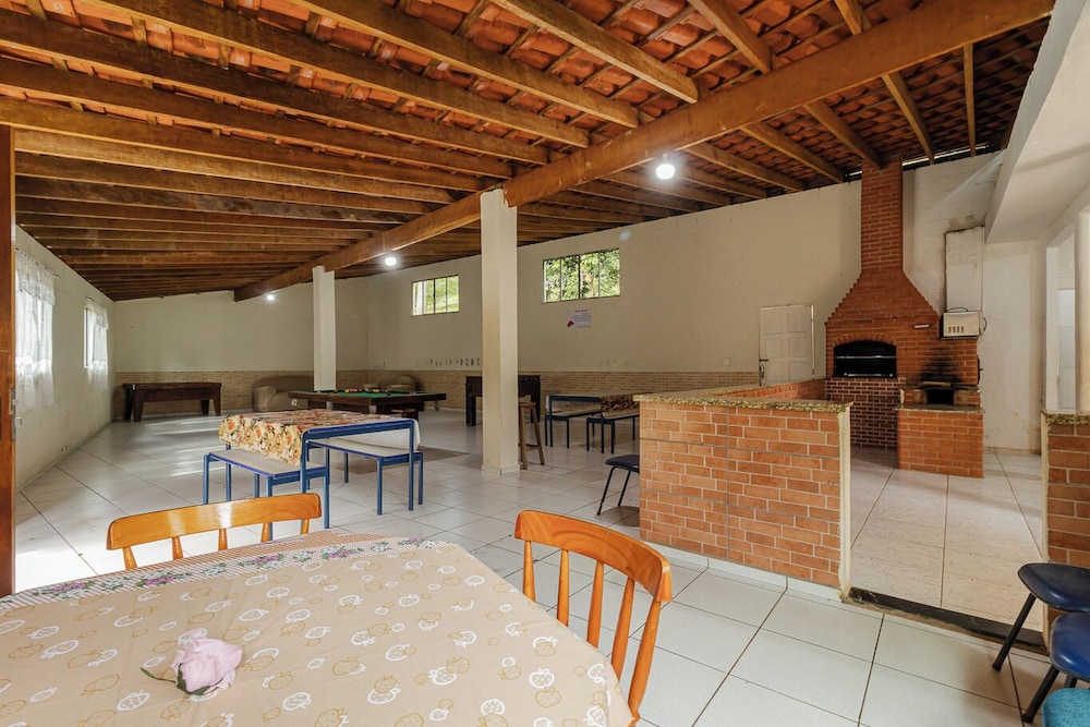Ch Cara c Wifi Churrasq Pisc Lazer pet Friendly