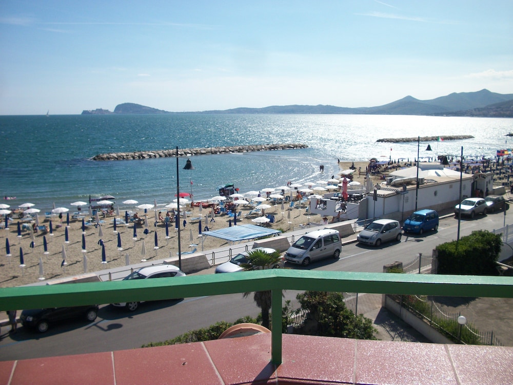 Hotel Tirreno