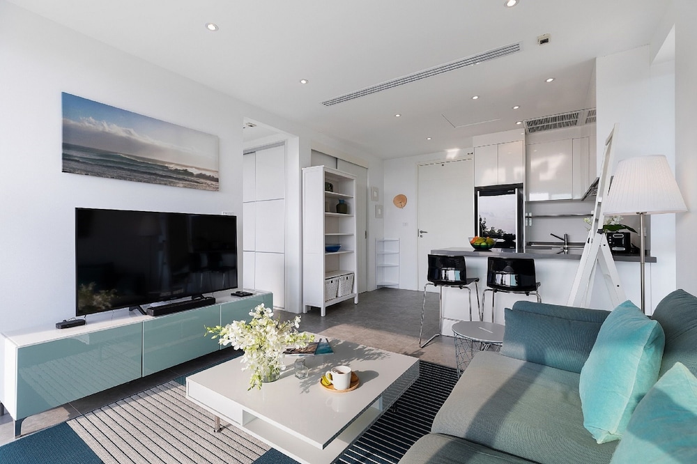 Luxury Apartment Unique Residences view 5