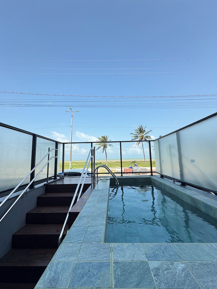 Melhores Flats - Luxuoso beira-mar