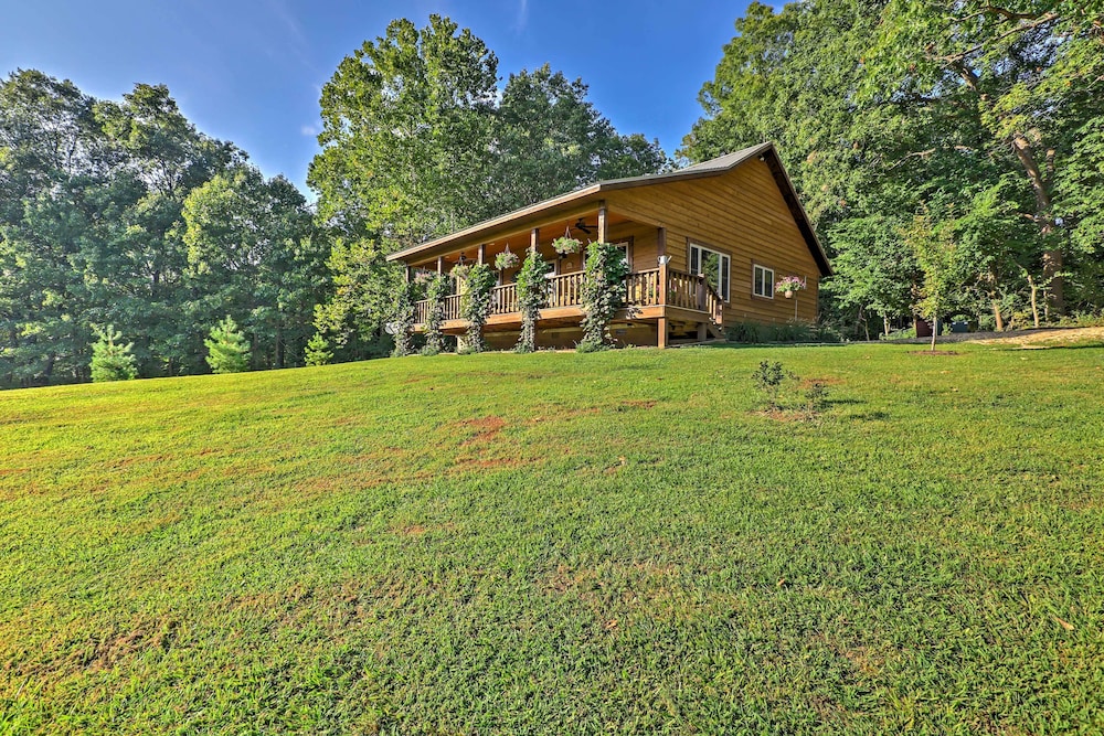 Beautiful Makanda Cabin in Shawnee National Forest view 3