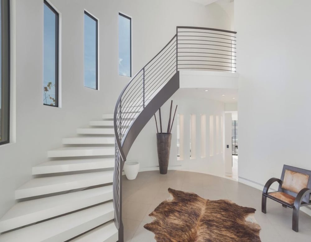 Zorada - Private Hollywood Hills Luxury With Endless Amenities and City Views