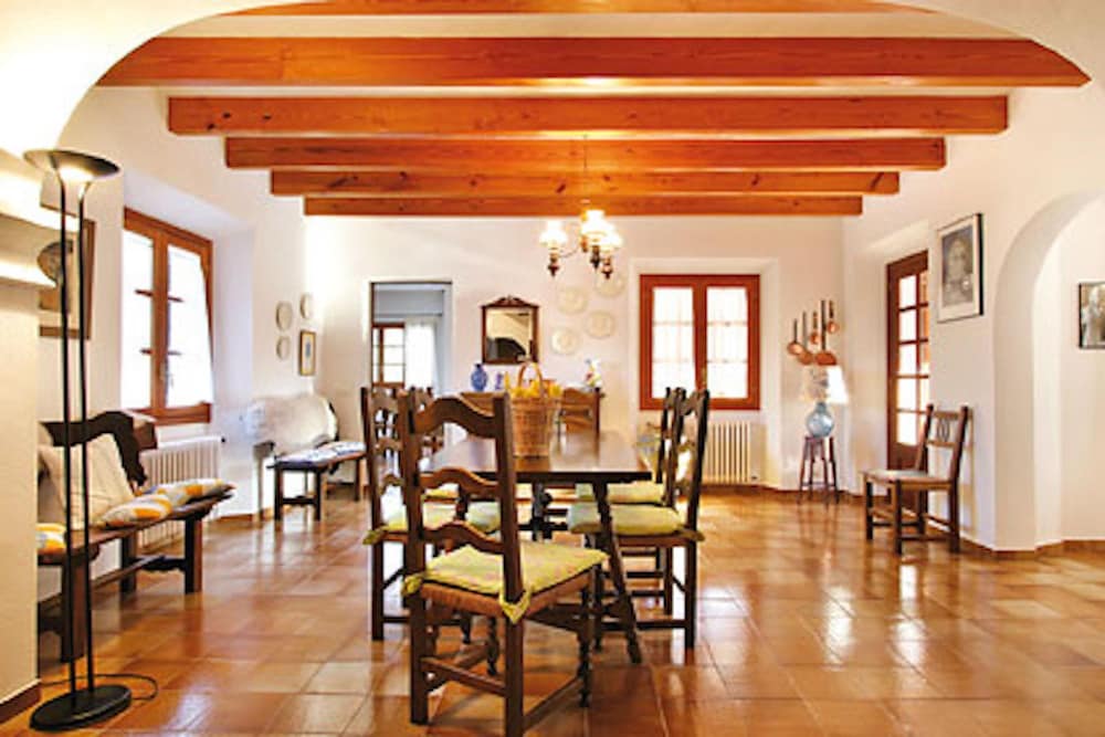 Vall de March Finca Farmhouses by Vida Villas