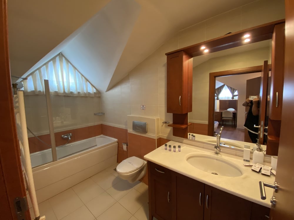 Triada Otel Gayrettepe - Image 19