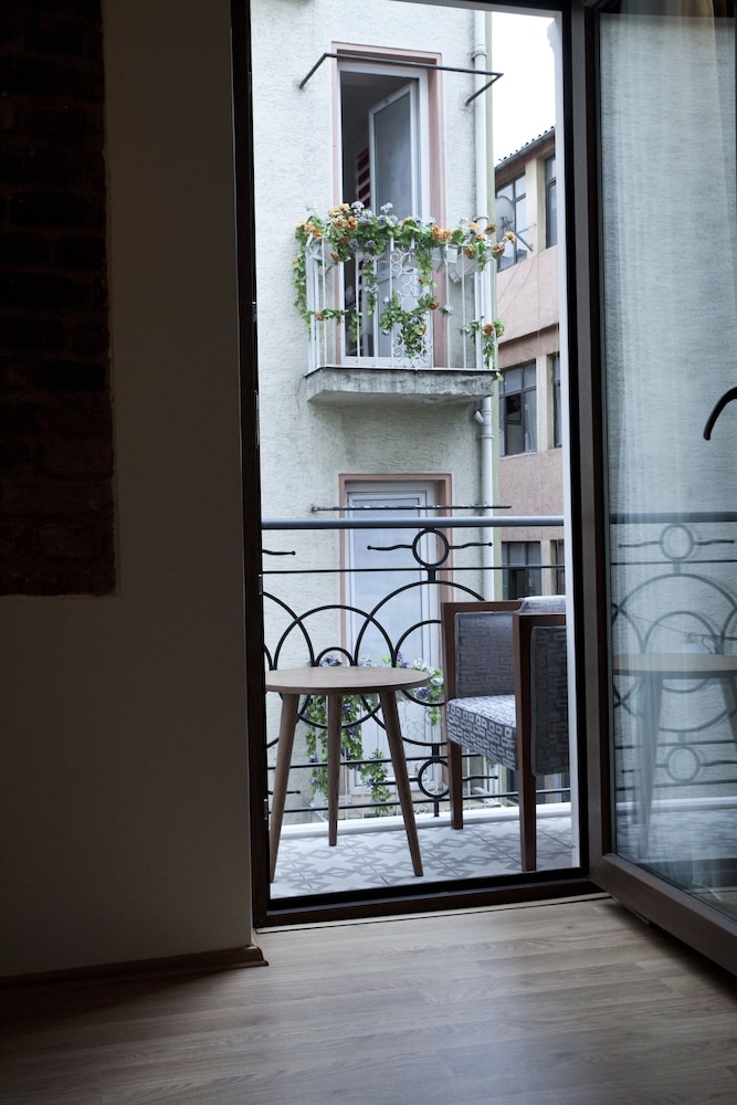 Pera Line Otel - Image 12