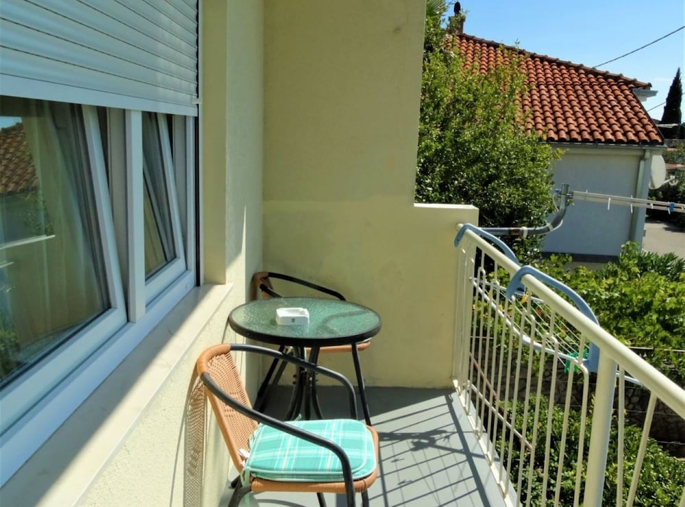 Crikvenica Tranquil and Stylish Apartments With Sea View