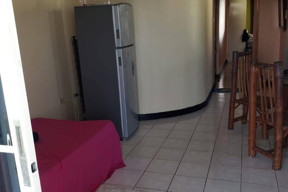 Oceanview 1-bed Apt w/ Pool, Bar & Beach Access