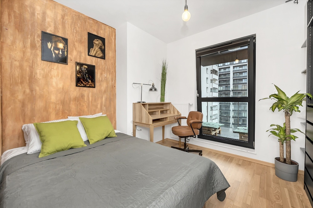 Lumina 4-room apartment in Center view 2