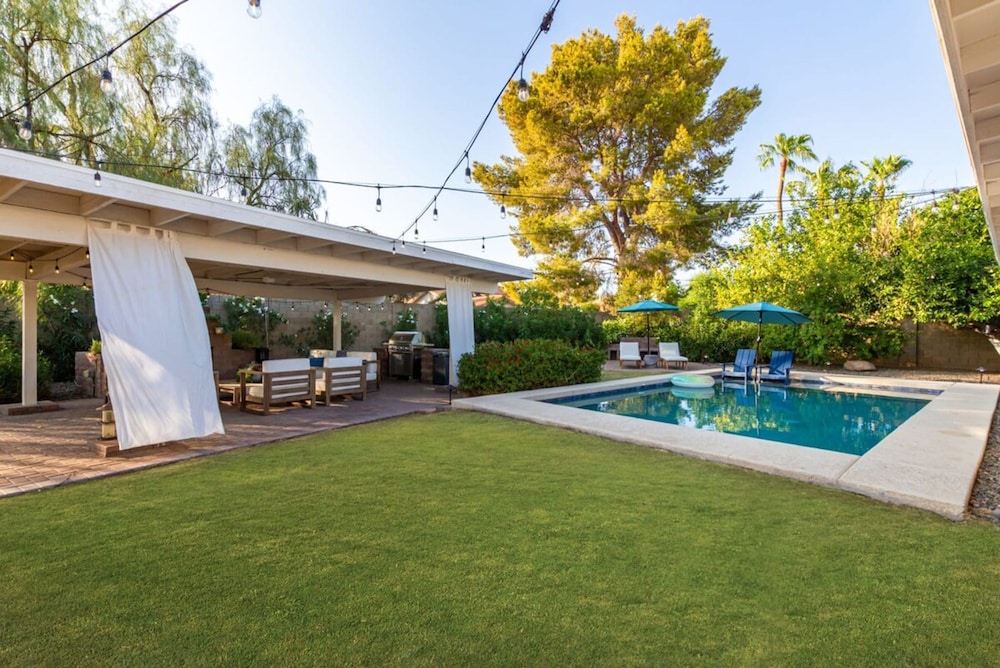 The Larkspur 2 Masters Heated Pool Gameroom