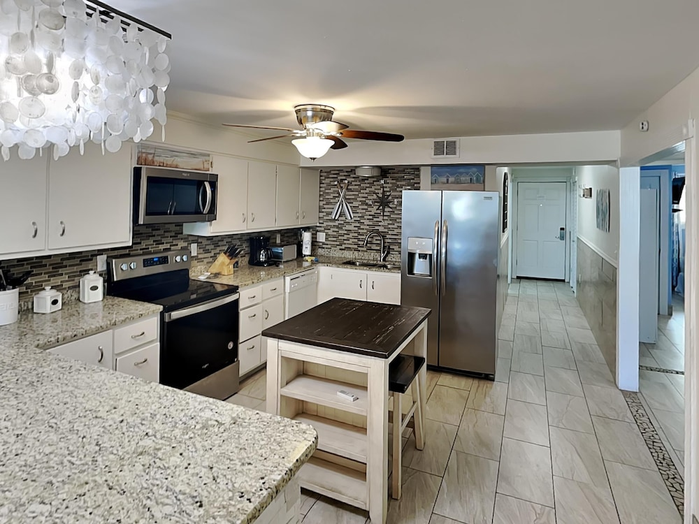 Regency Towers #803 by Resort Collection view 4