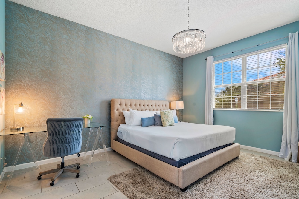 8005 Oak Shadow Ct