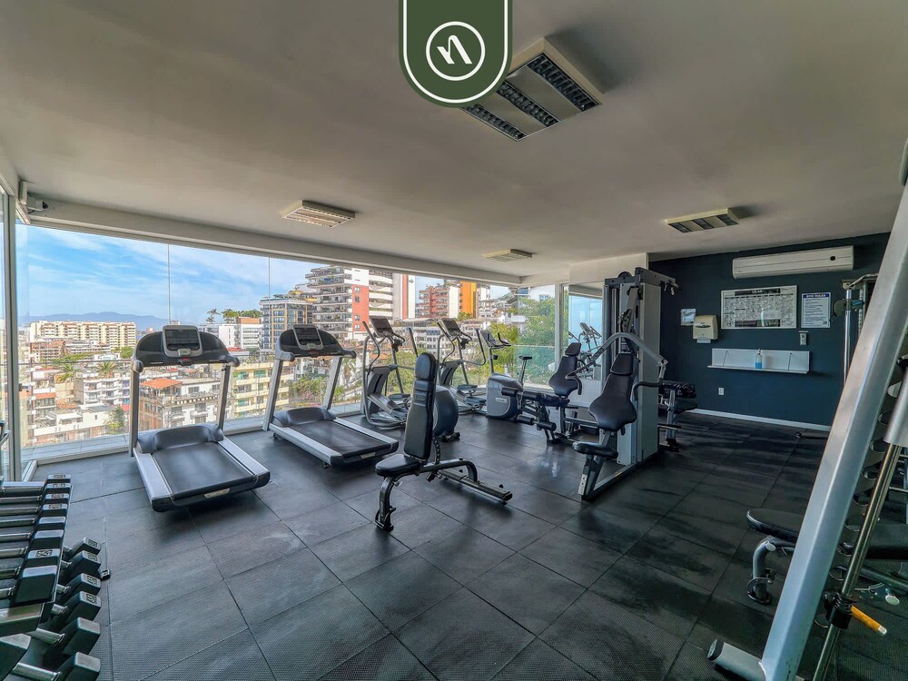 Stunning 2 BR Condo in Romantic Zone - Pool
