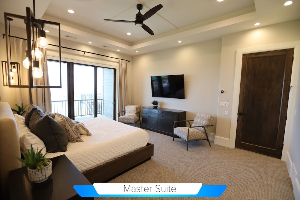 Glenn Haven Luxury Large Group Getaway Sleeps 60