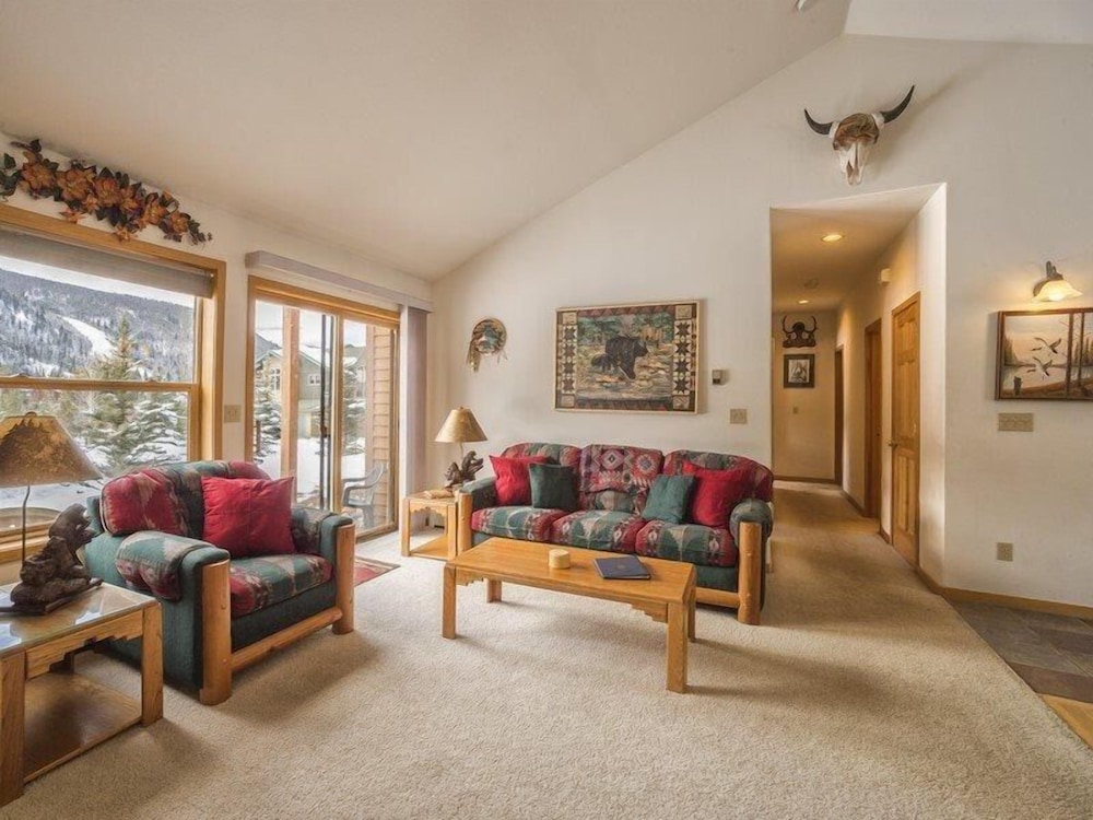 Snake River Village 3 Bedroom Apartment by Key to the Rockies