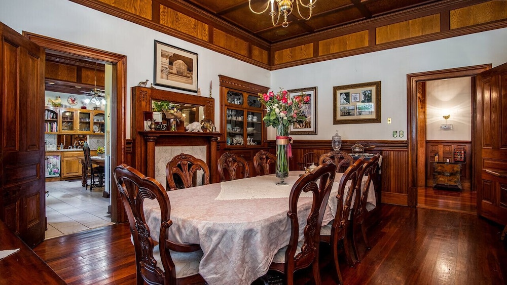 Hogan House at Rose Hill B&B