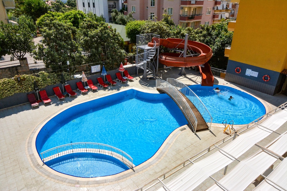 Rose Garden Apart Hotel - Image 9