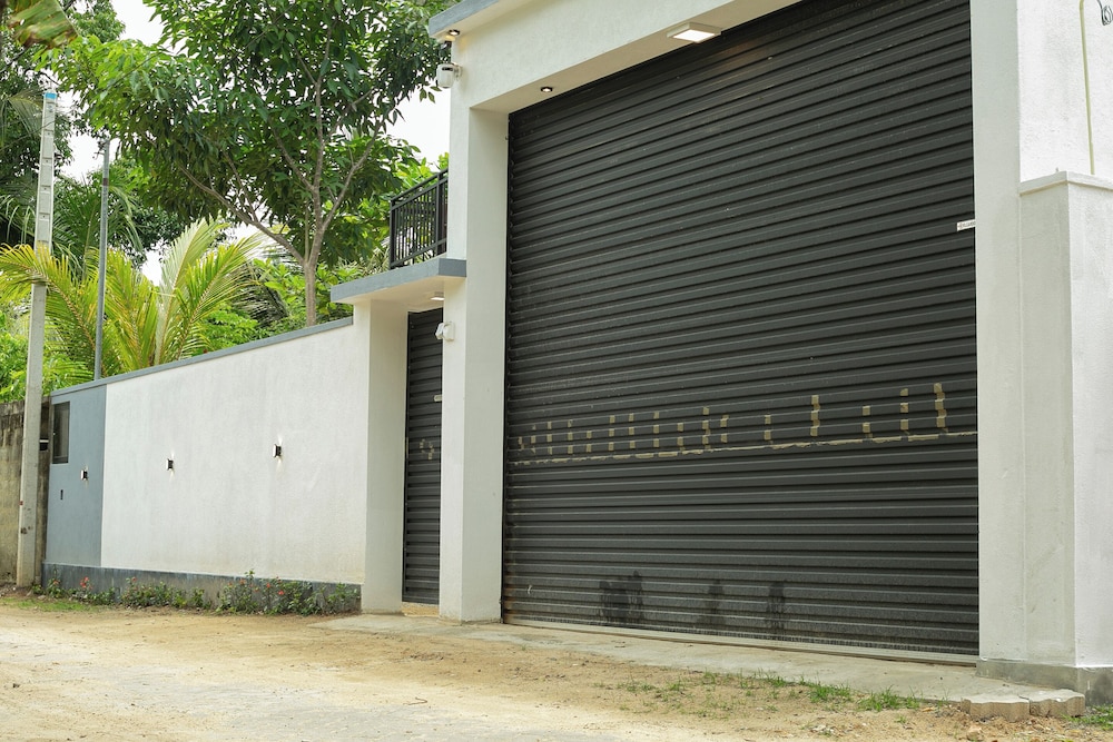 Crescent Bay Weligama