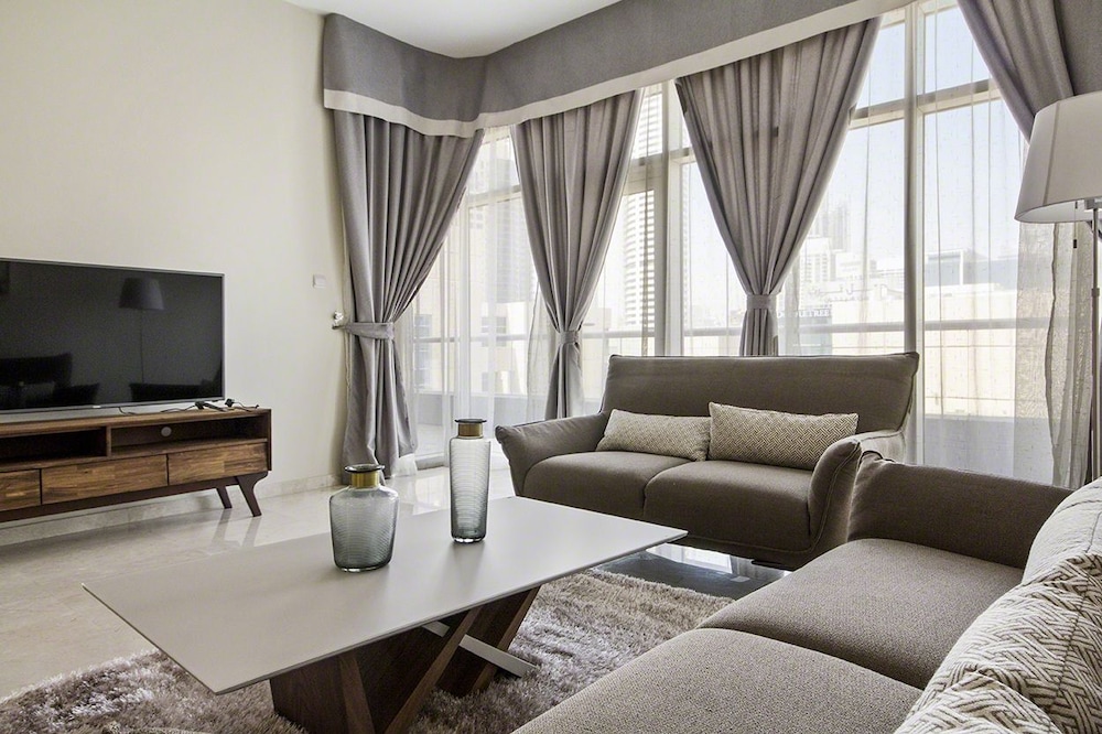 Bespoke Residences - Bay Square