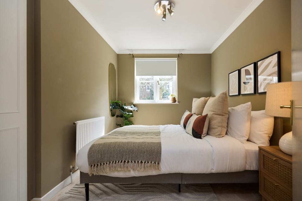 The Brompton Park Escape Bright 2bdr Flat With Patio Access
