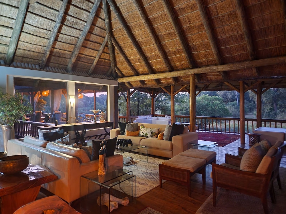 Karongwe - River Safari Lodge