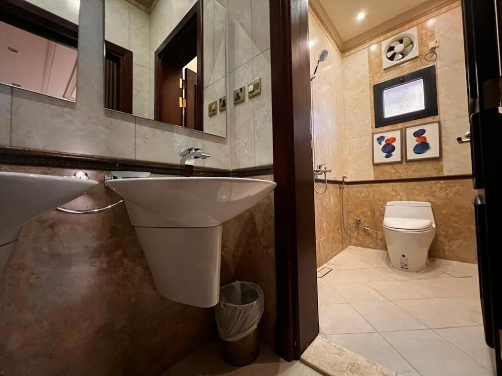 Hometel Khozama Jed