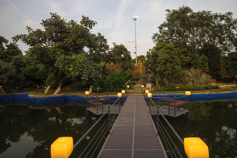 ELIVAAS 5-BHK with Luxe Mudhouses, Tents, Pond & Pvt Pool | Kaimalgarh Farmstay