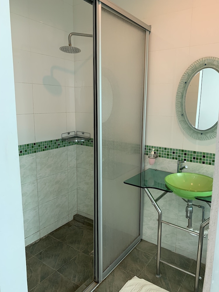 Mciti Suites